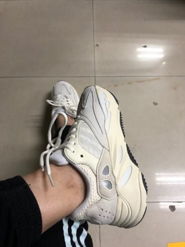 Yeezy  700 Analog sneakers photo review