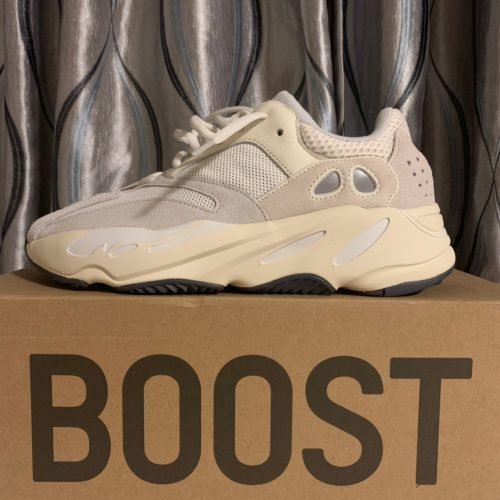 Yeezy  700 Analog sneakers photo review