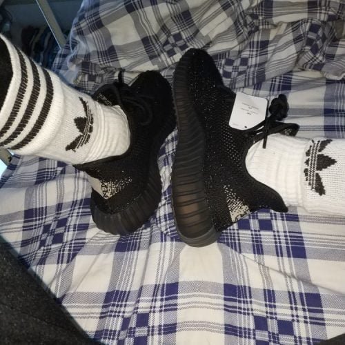 Yeezy Boost 350 V2 Oreo photo review