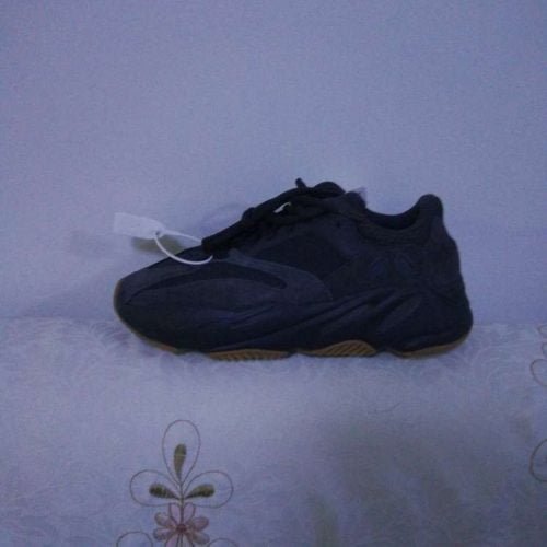 Yeezy Boost 700 Utility Black photo review
