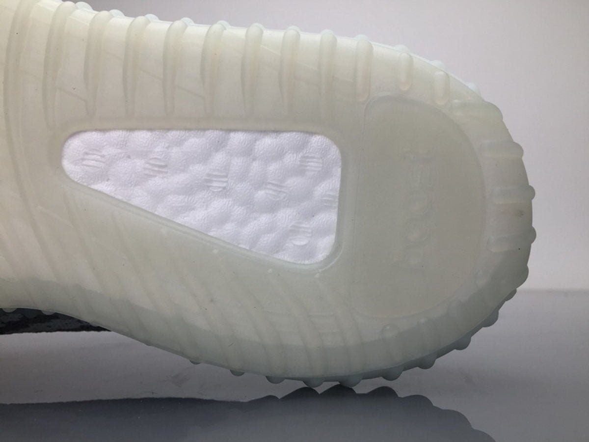 adidas-yeezy-350-boost-v2-blue-tint-AE1DE-10