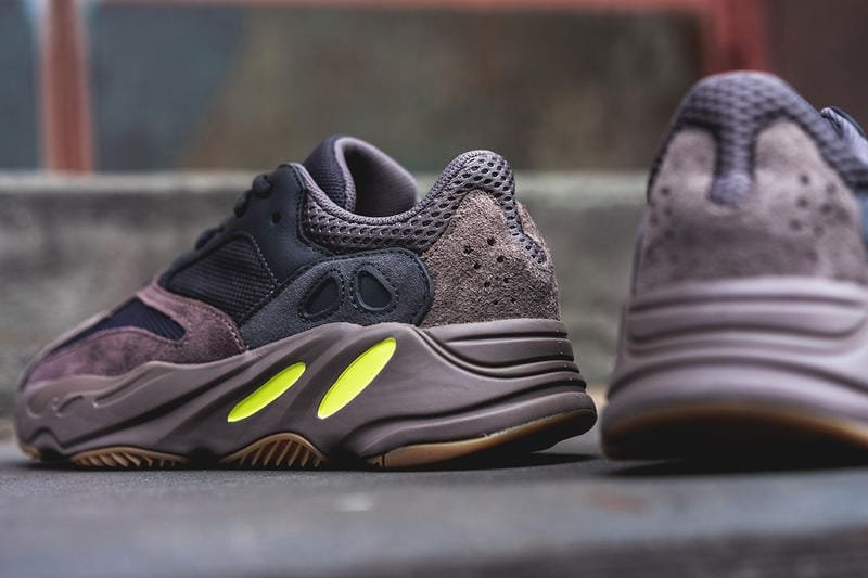 https___hypebeast.com_image_2018_10_adidas-yeezy-boost-700-mauve-closer-look-8