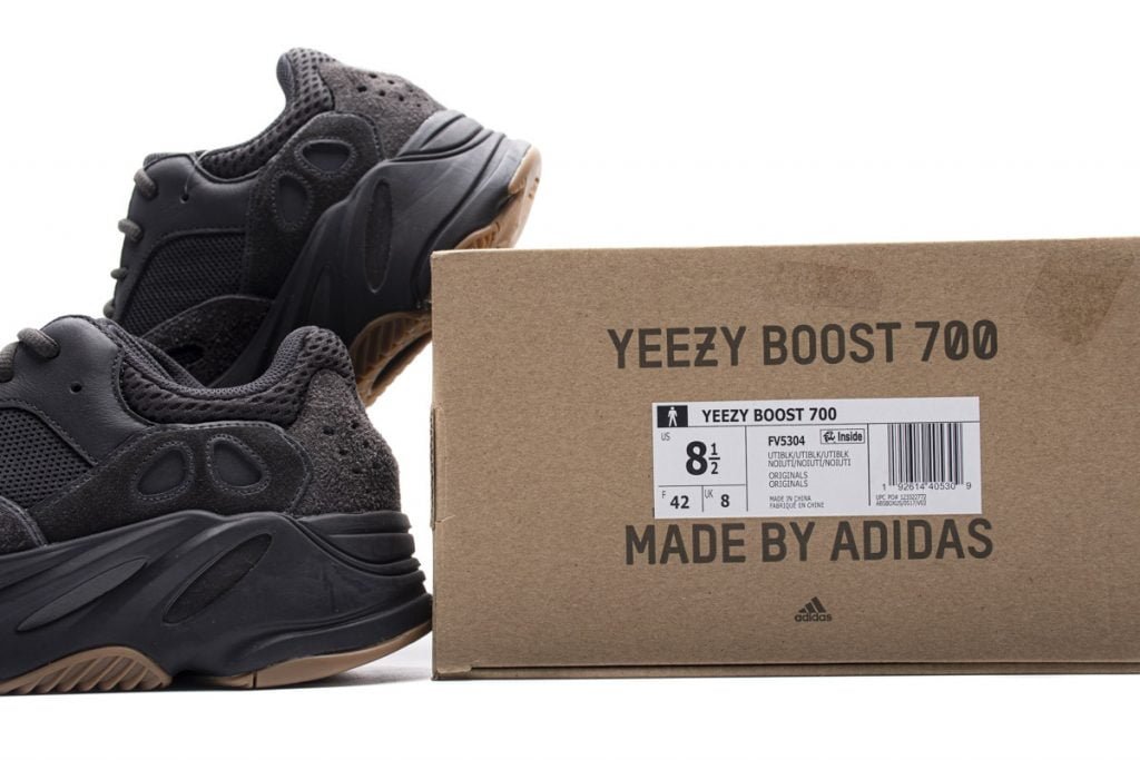 yeezy-boost-700-utility-black-ET5SP-20