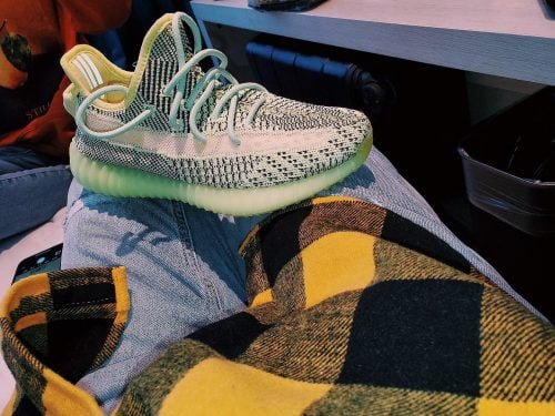 Yeezy Boost 350 V2 Yeezreel - Reflective photo review