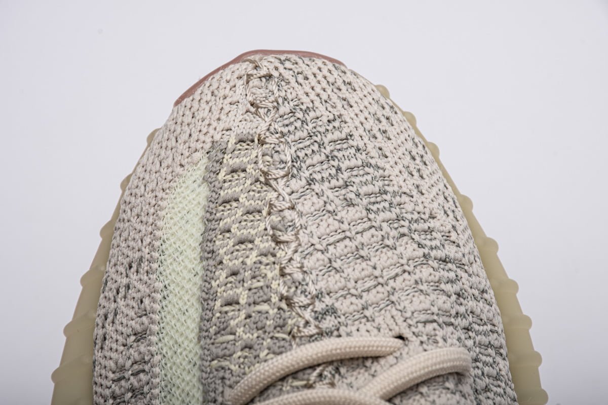 adidas-yeezy-350-boost-v2-citrin-reflective-AV3UY-10