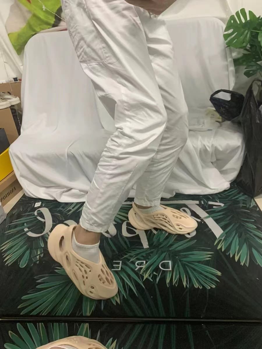 Yeezy Foam Runner 'Sand' photo review