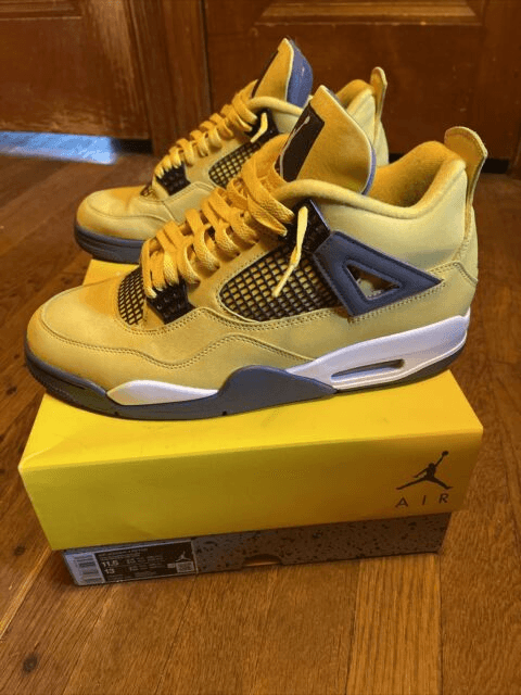 Air Jordan 4 Retro Lightning photo review