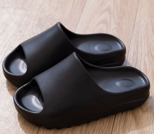 Yeezy Slide Black photo review