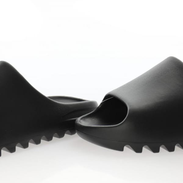 Yeezy Slide Soot (8)
