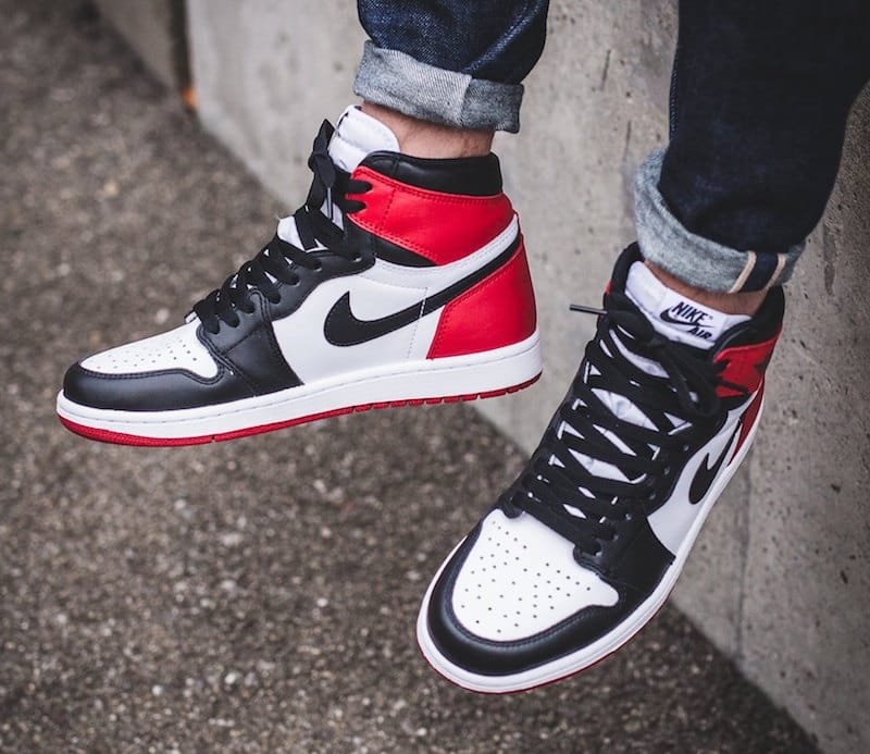 Air Jordan 1 Black Toe (7)
