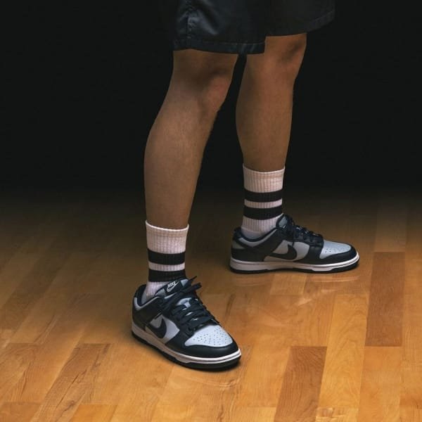 Nike-Dunk-Low-Championship-Grey-Georgetown-DD1391-003-1-1