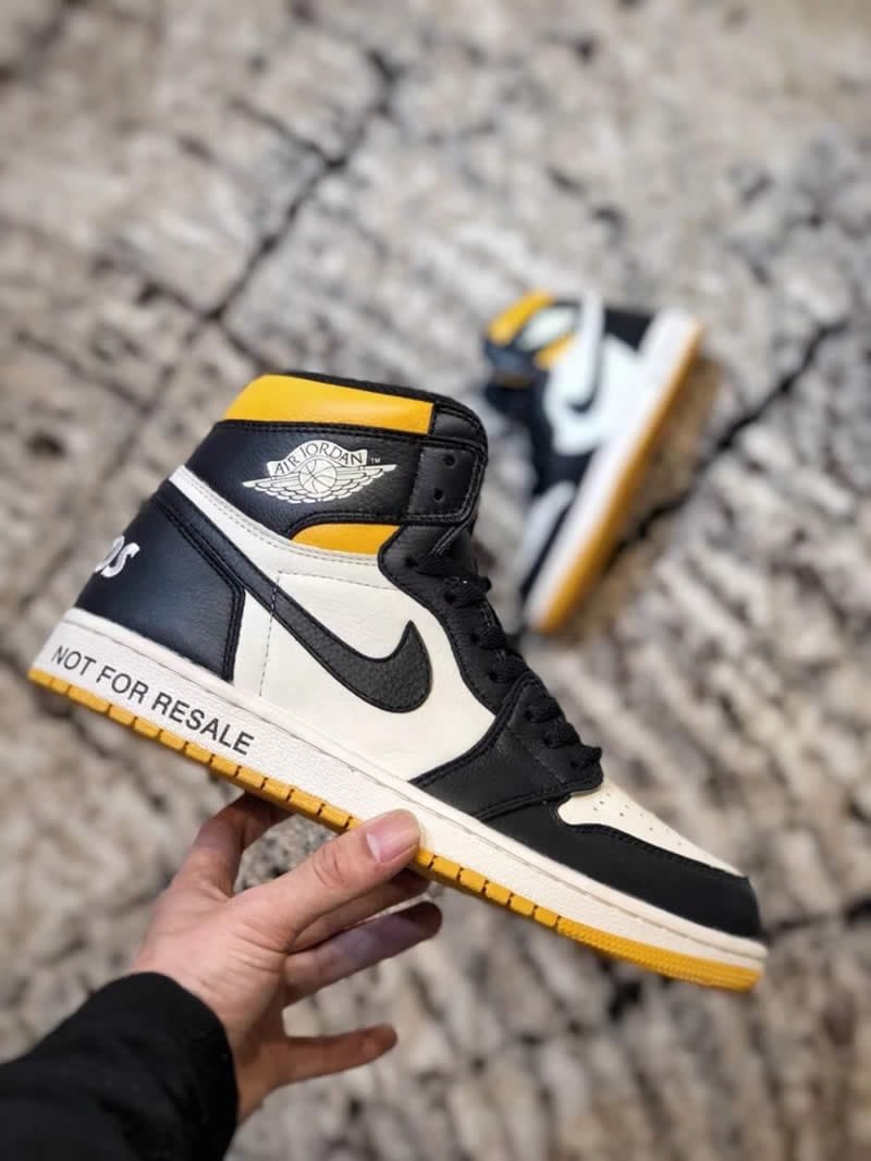 air-jordan-1-no-ls-not-for-resale-black-yellow-for-sale-861428-107-pics-(2)