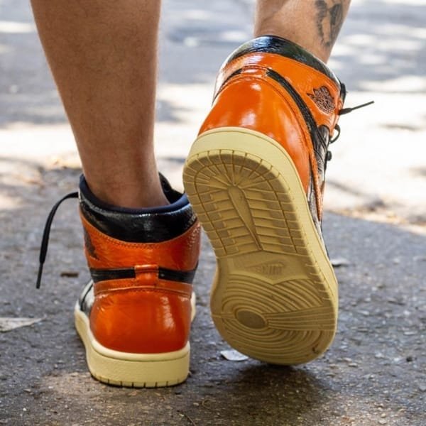air-jordan-1-shattered-backboard-3-0-555088-028-7