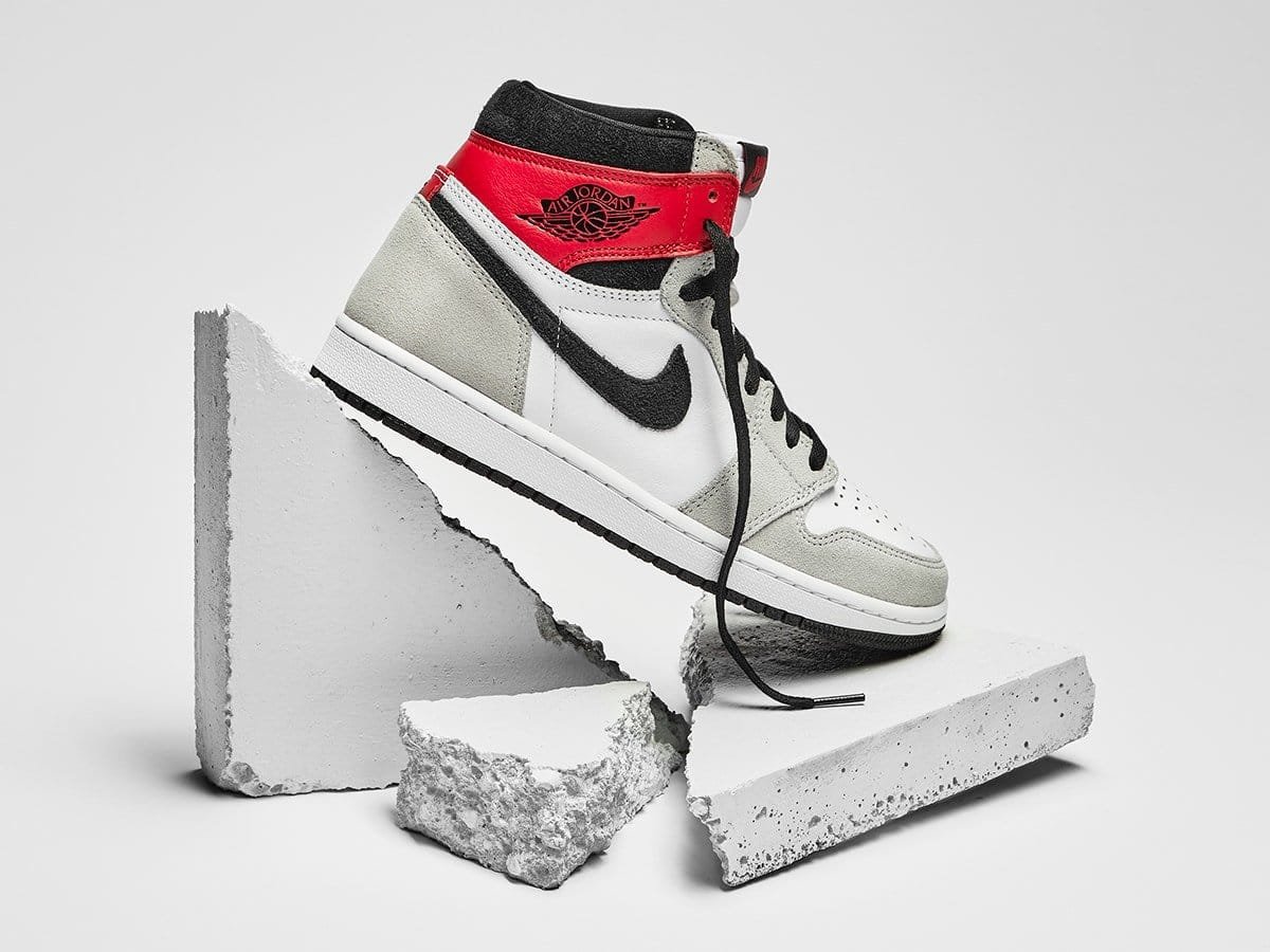air-jordan-1-high-og-light-smoke-grey-555088-126-release-date-1