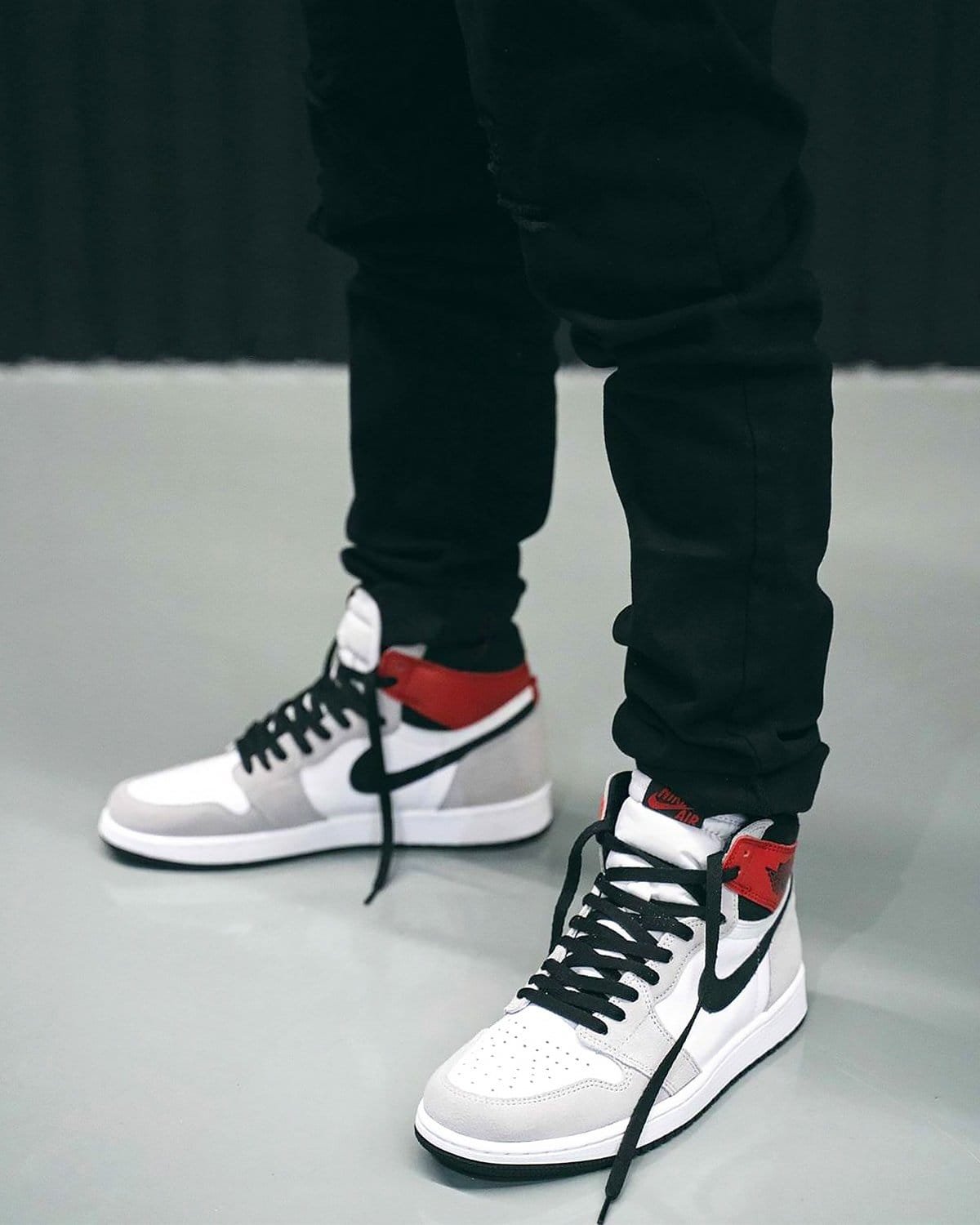 air-jordan-1-high-og-light-smoke-grey-555088-126-release-date-info-2-2