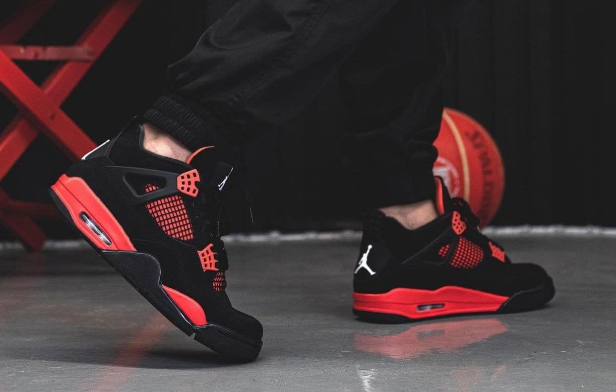 air-jordan-4-red-thunder-CT8527-016-on-feet-2