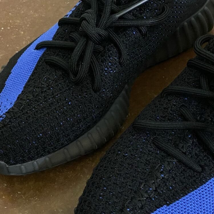 adidas-Yeezy-Boost-350-V2-Dazzling-Blue-02-750x750