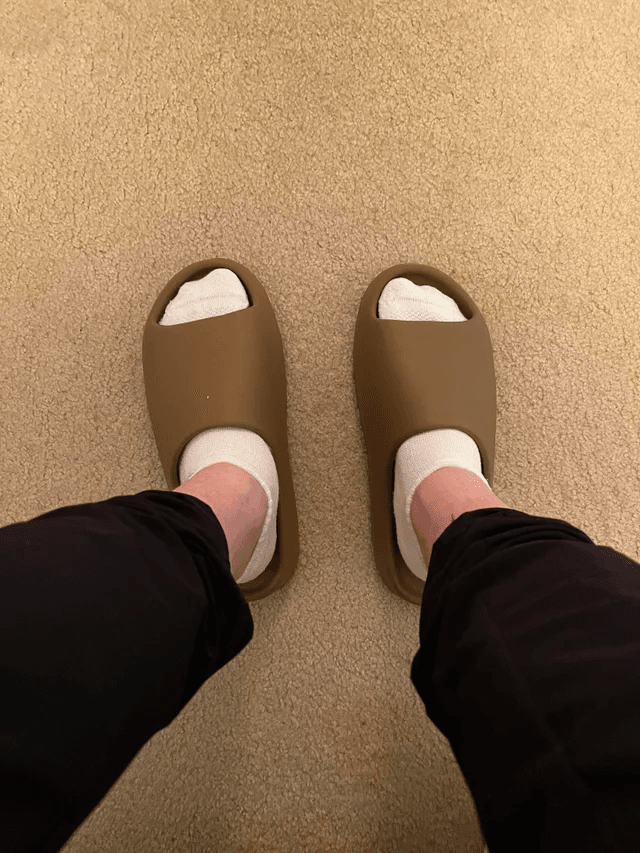 Yeezy Slides 'Ochre' photo review