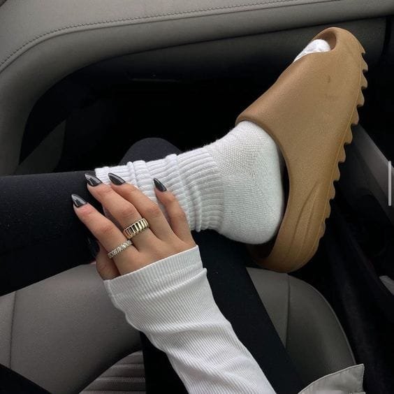 Yeezy Slides 'Ochre' photo review