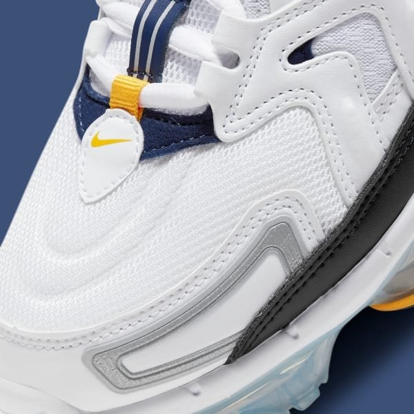 Nike-Air-VaporMax-EVO-DC9113-100-5