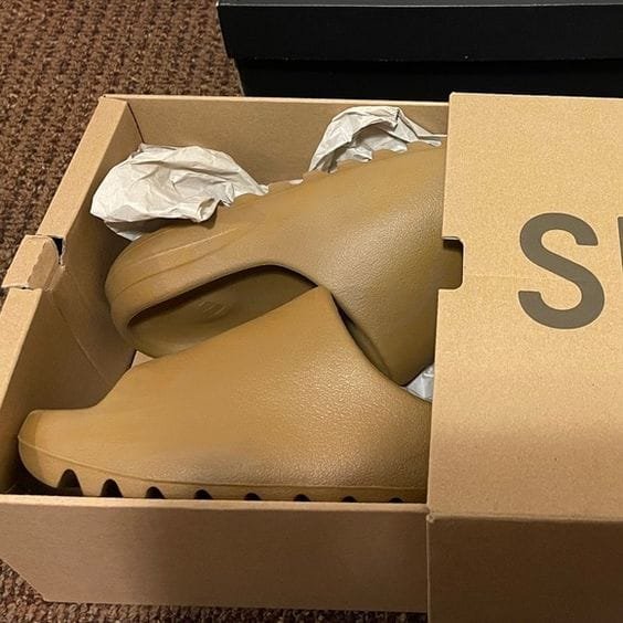 Yeezy Slides 'Ochre' photo review