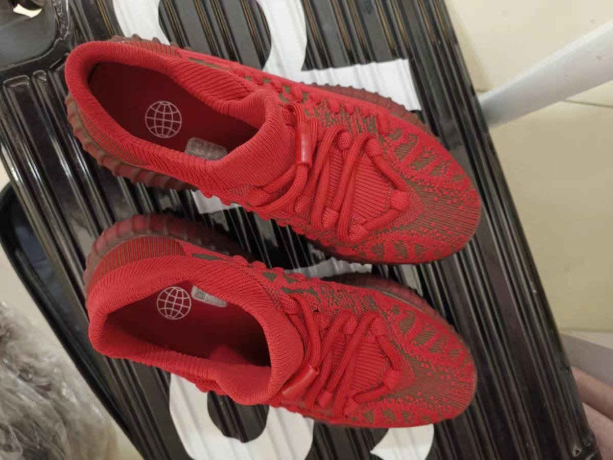 Yeezy Boost 350 V2 CMPCT Slate Red photo review