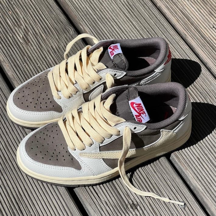 Travis Scott x Air Jordan 1 Low Reverse Mocha photo review
