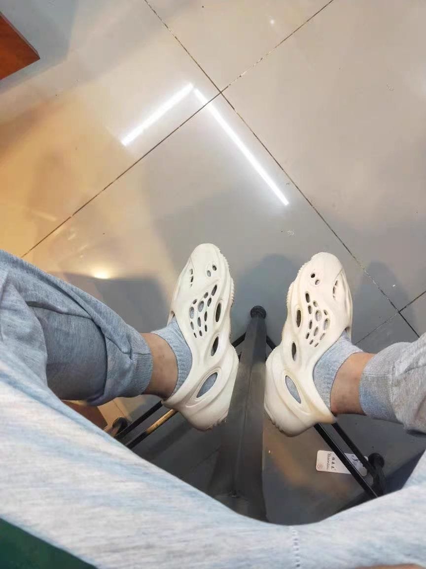 Yeezy Foam Runner White photo review