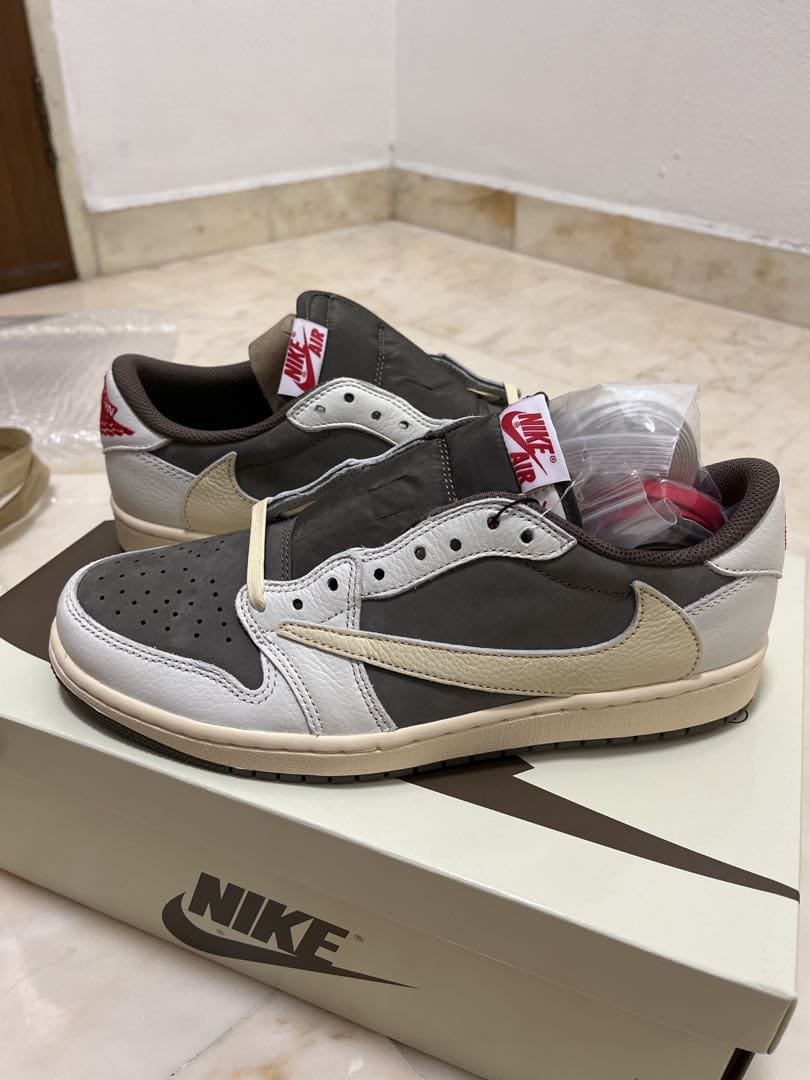 Travis Scott x Air Jordan 1 Low Reverse Mocha photo review